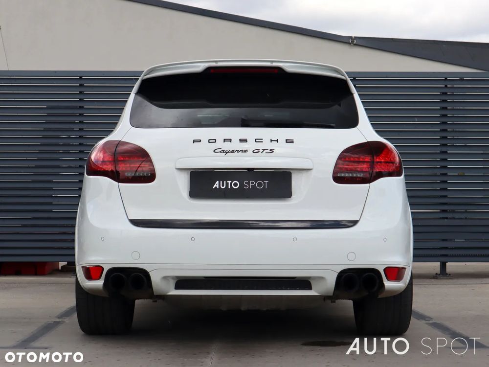 Porsche Cayenne GTS - 6