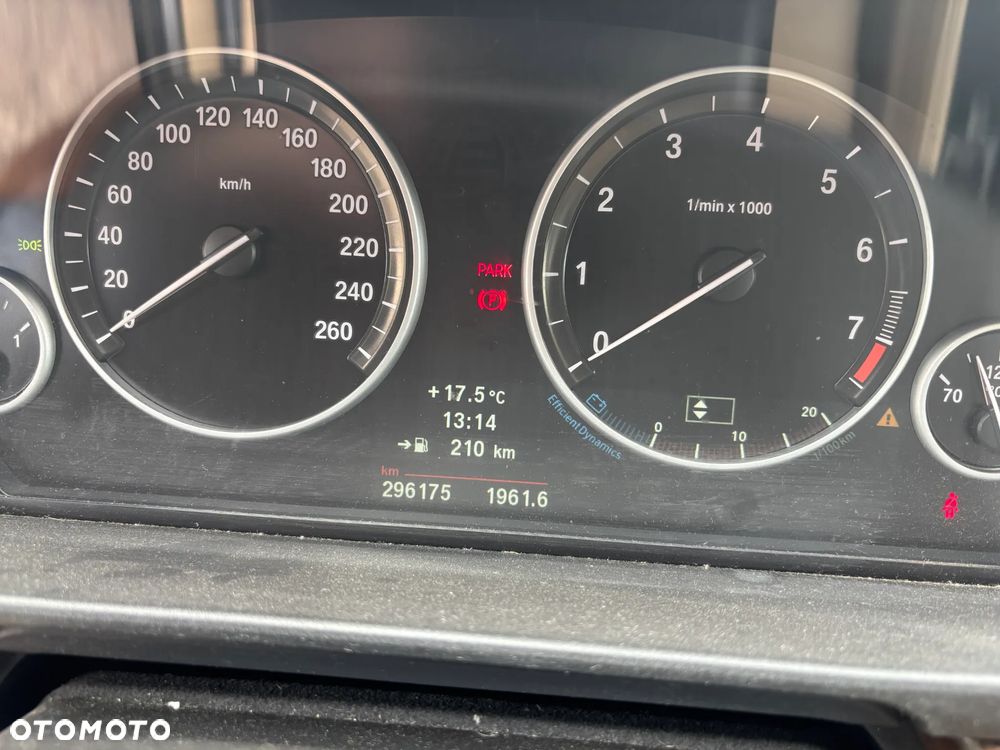 BMW Seria 5 520i - 9