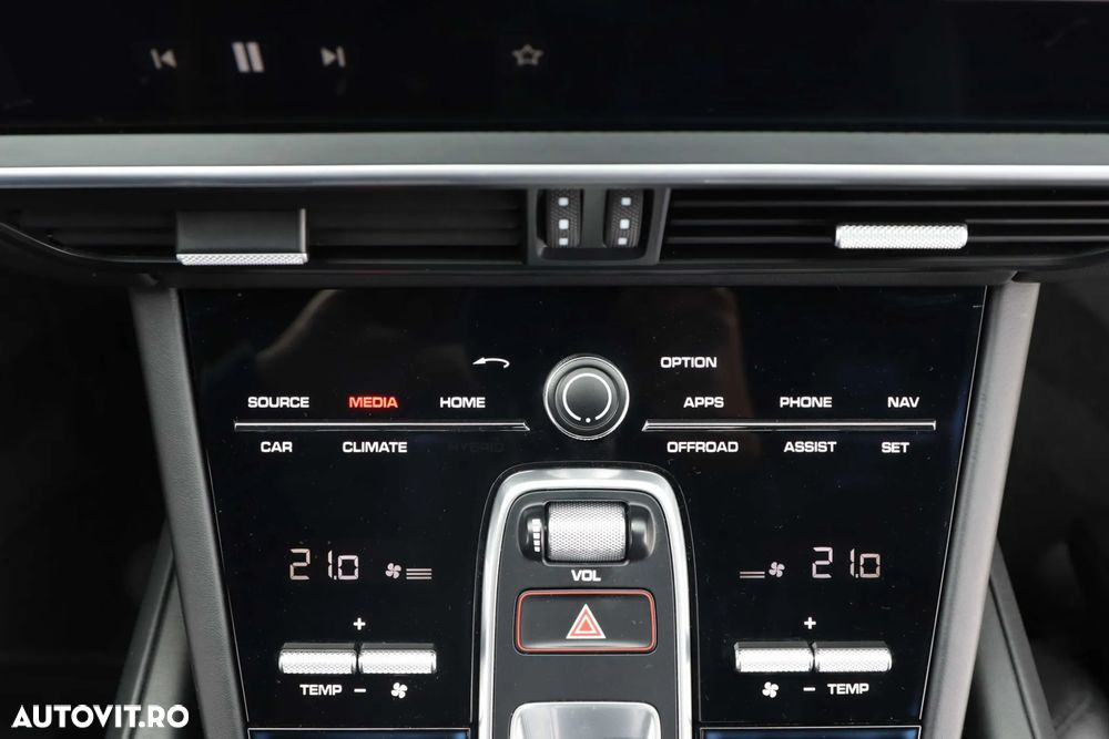 Porsche Cayenne Turbo Tiptronic S - 25