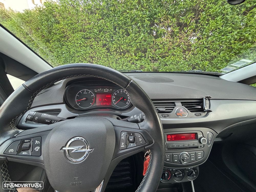 Opel Corsa 1.2 120 Anos - 8