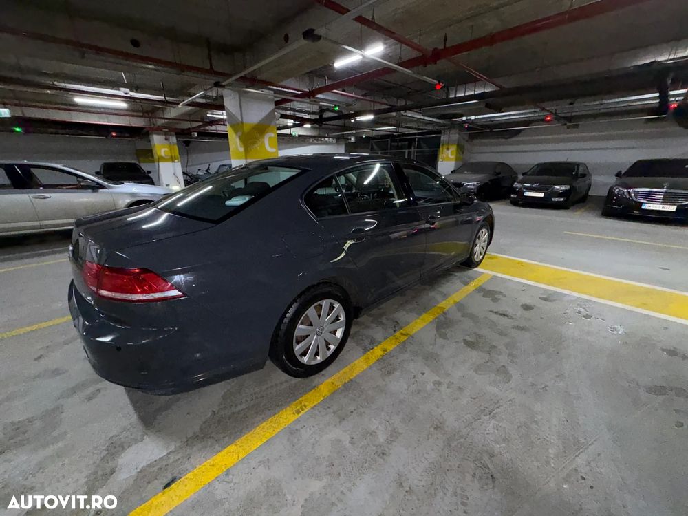 Volkswagen Passat - 4