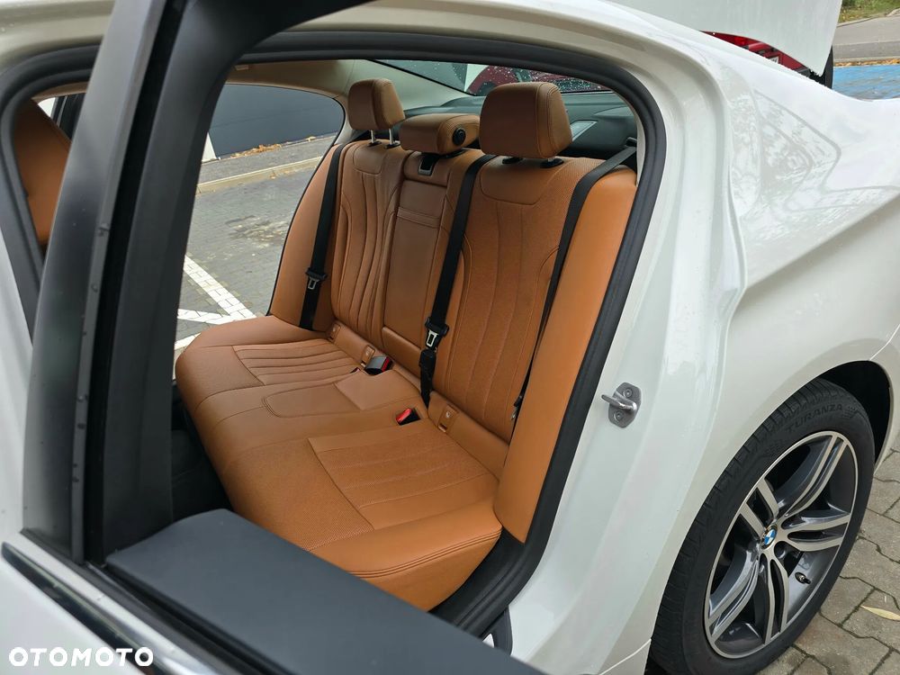 BMW Seria 5 518d Luxury Line sport - 16