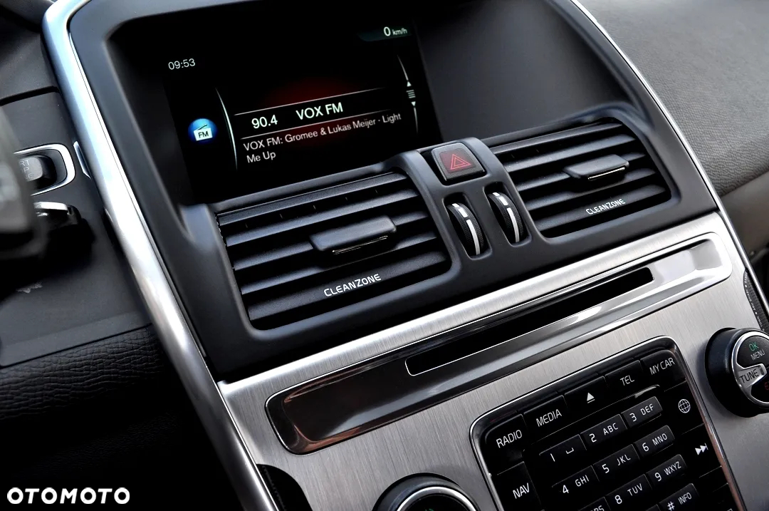 Volvo XC 60 D3 Drive-E Ocean Race - 31