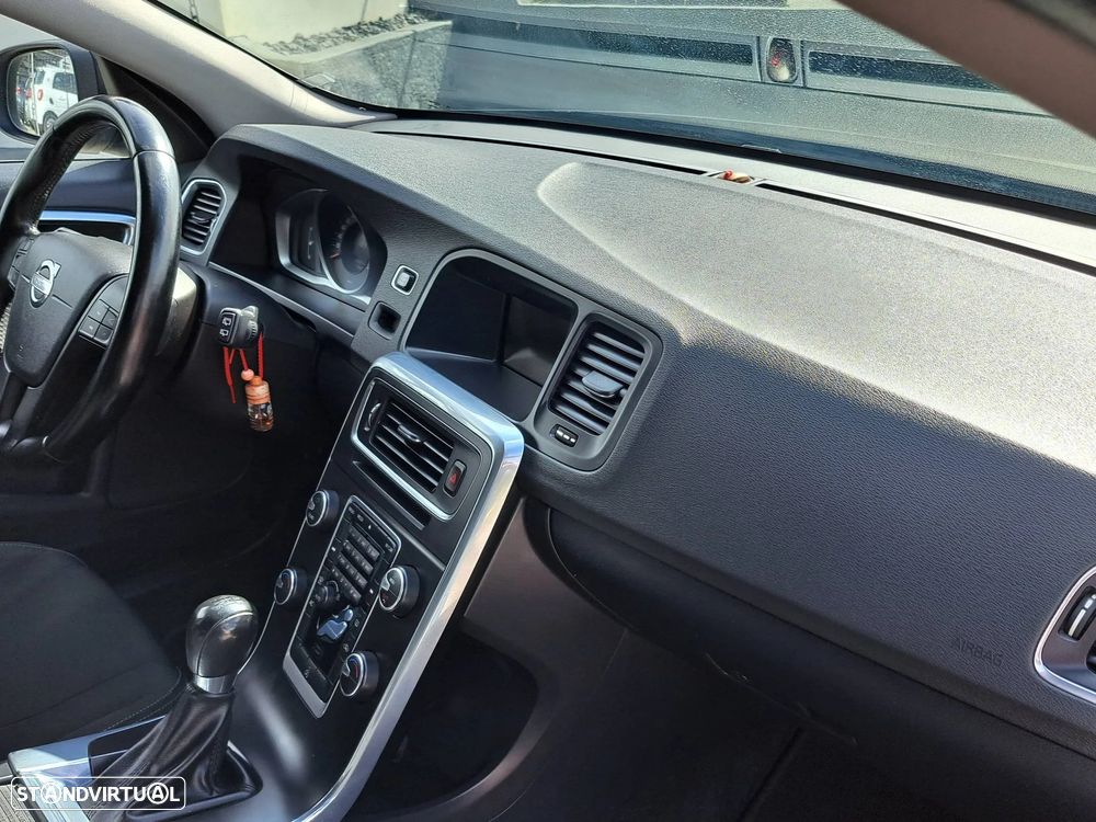 Volvo V60 1.6 D2 Drive Kinetic Start/Stop - 19