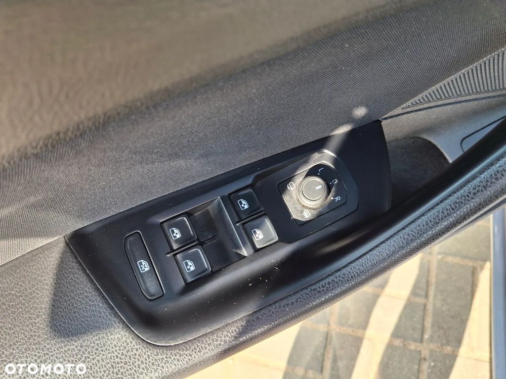 Volkswagen Passat 1.5 TSI ACT mHEV Trend DSG - 16