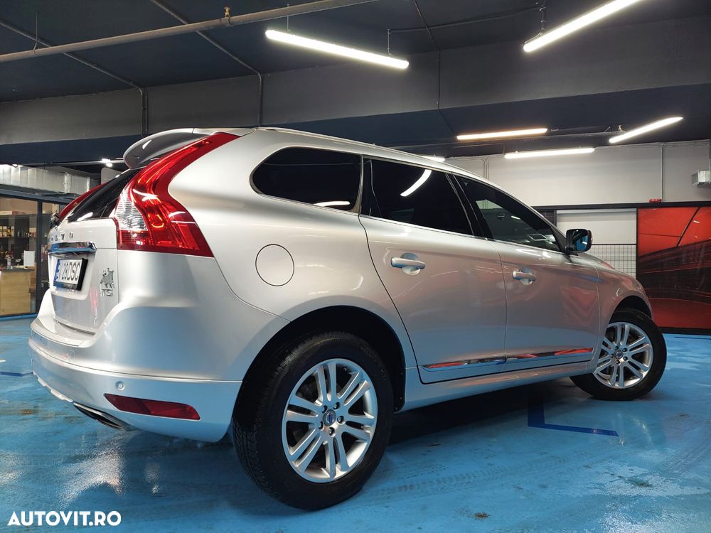 Volvo XC 60 T5 Geartronic Momentum - 4