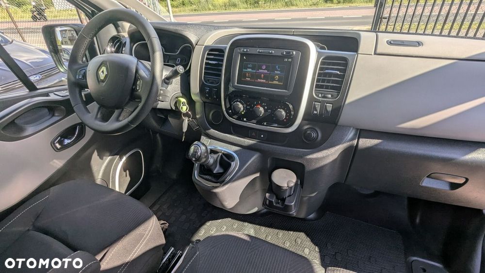 Renault Trafic - 22