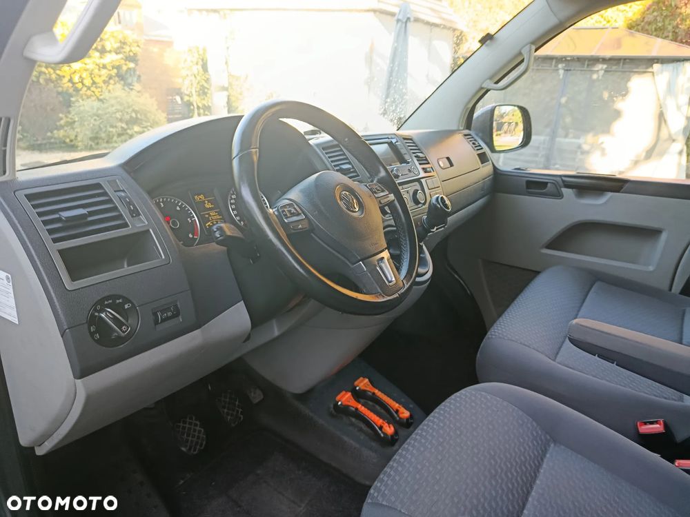 Volkswagen Transporter - 9