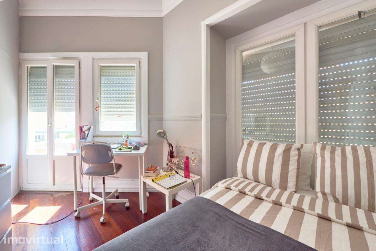 Quarto - localizado em Entrecampos Lisbon - Grande imagem: 5/35