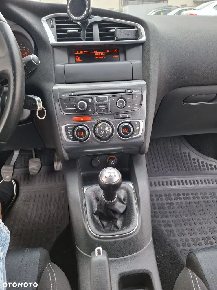 Citroën C4 1.6 HDi Attraction - 6