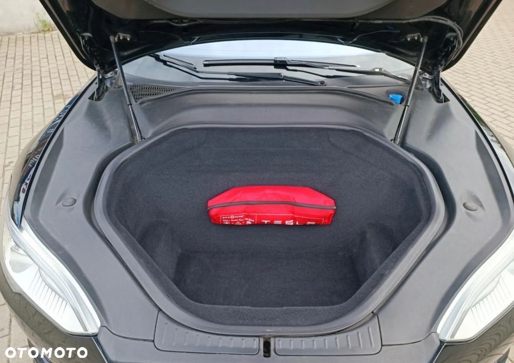 Tesla Model S 85D Allradantrieb - 9