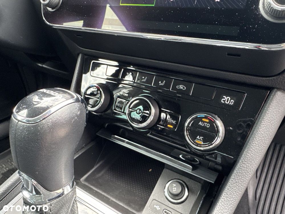 Skoda Superb 2.0 TSI Ambition DSG - 28