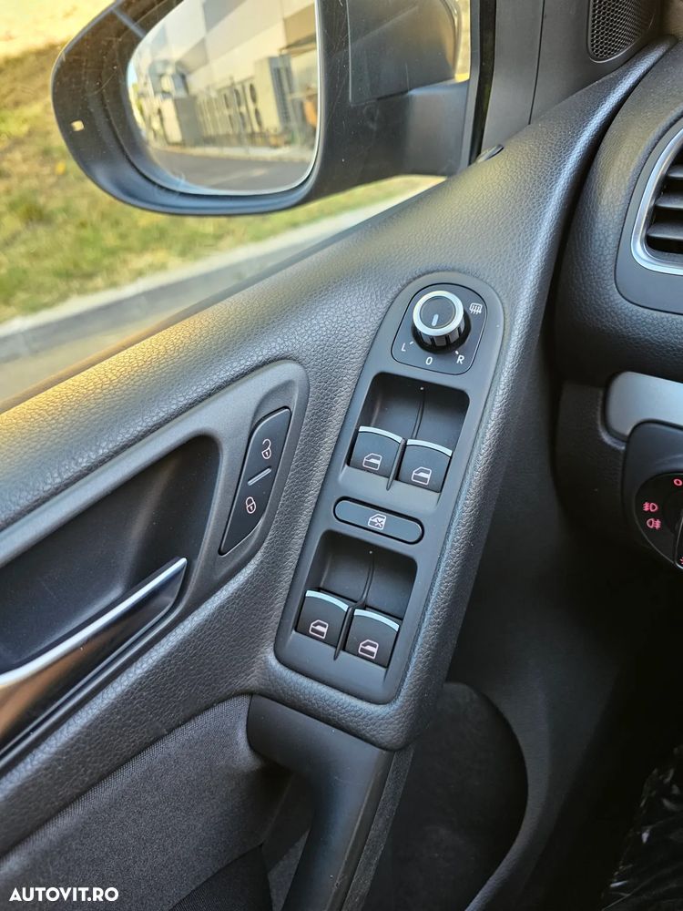 Volkswagen Golf 1.4 TSI Highline - 25