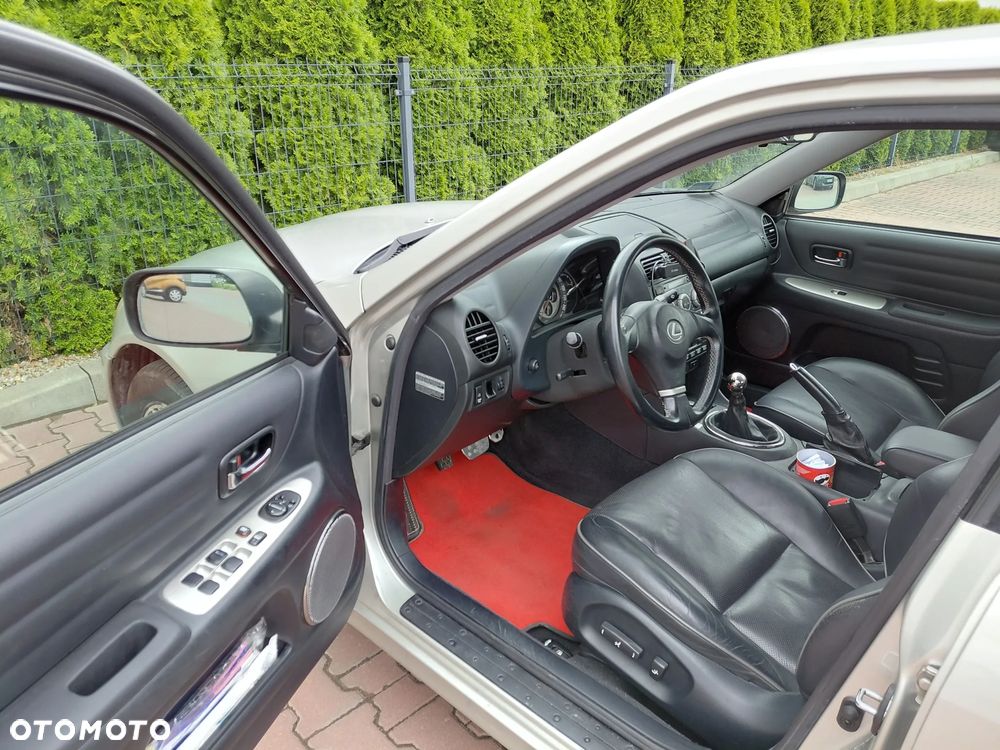 Lexus IS 200 Prestige - 19