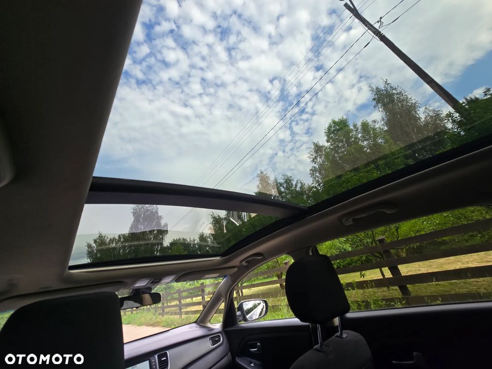 Kia Carens 1.7 CRDi L 7os - 9