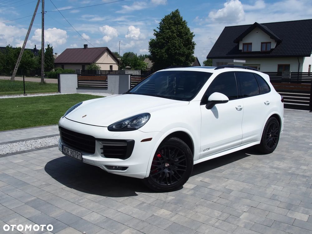 Porsche Cayenne GTS - 2