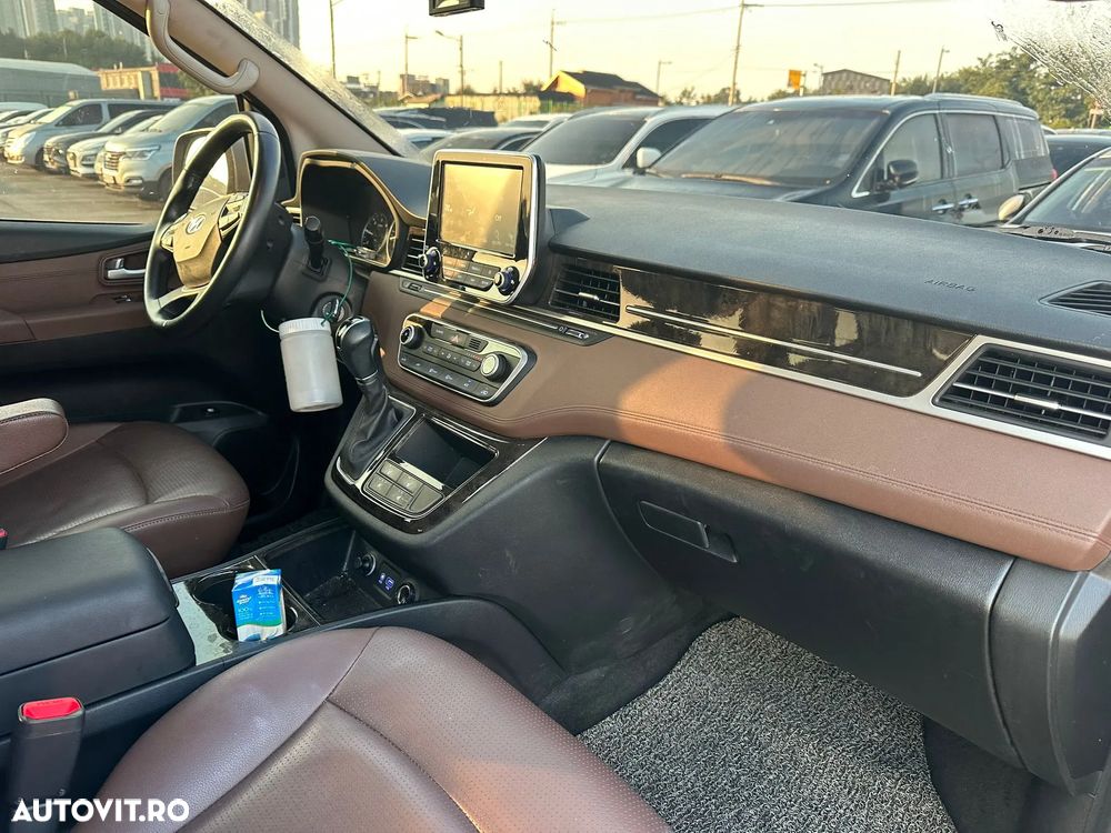 Hyundai H-1 Starex - 6