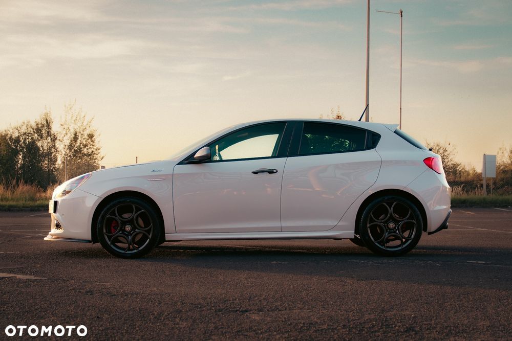 Alfa Romeo Giulietta 2014 photo 3