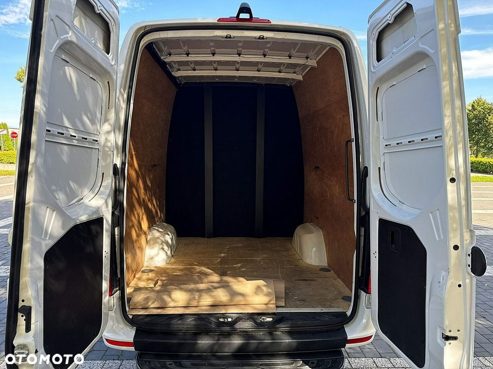 Mercedes-Benz Sprinter - 8