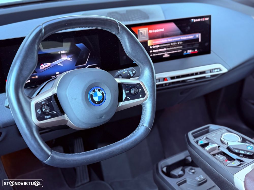 BMW iX xDrive40 - 23