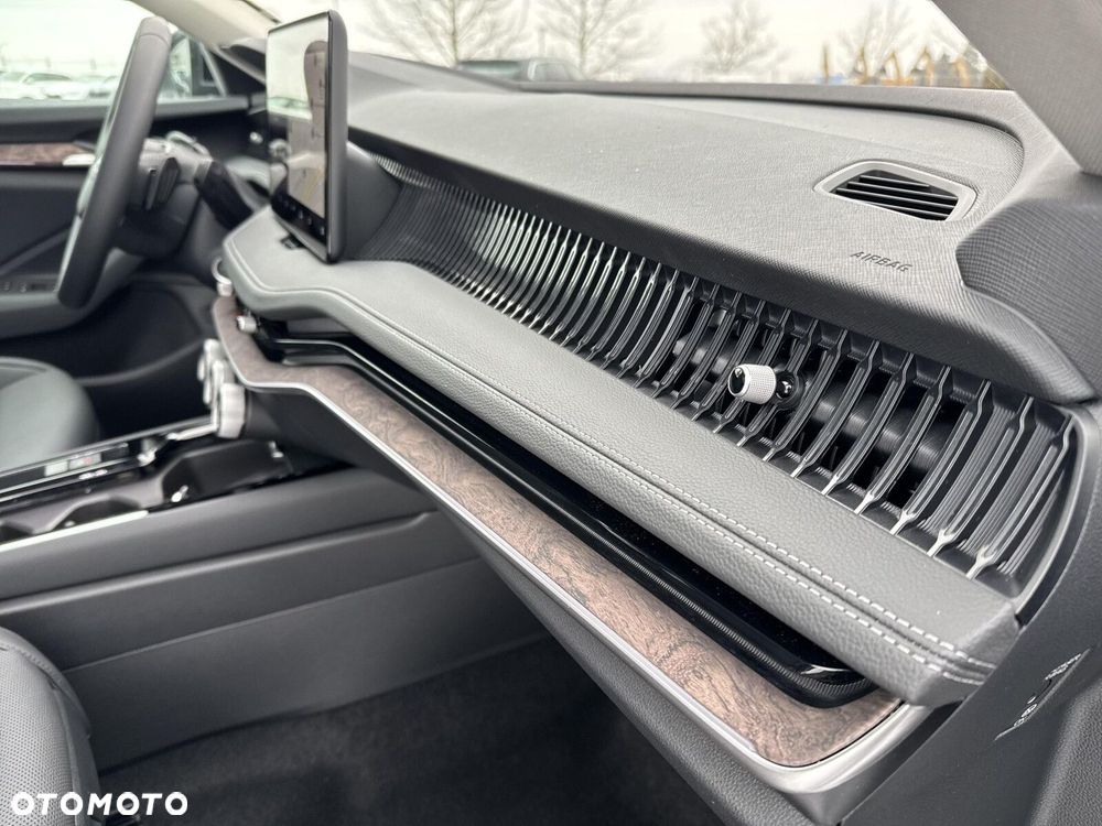 Skoda Superb 2.0 TDI SCR 4x4 L&K DSG - 31