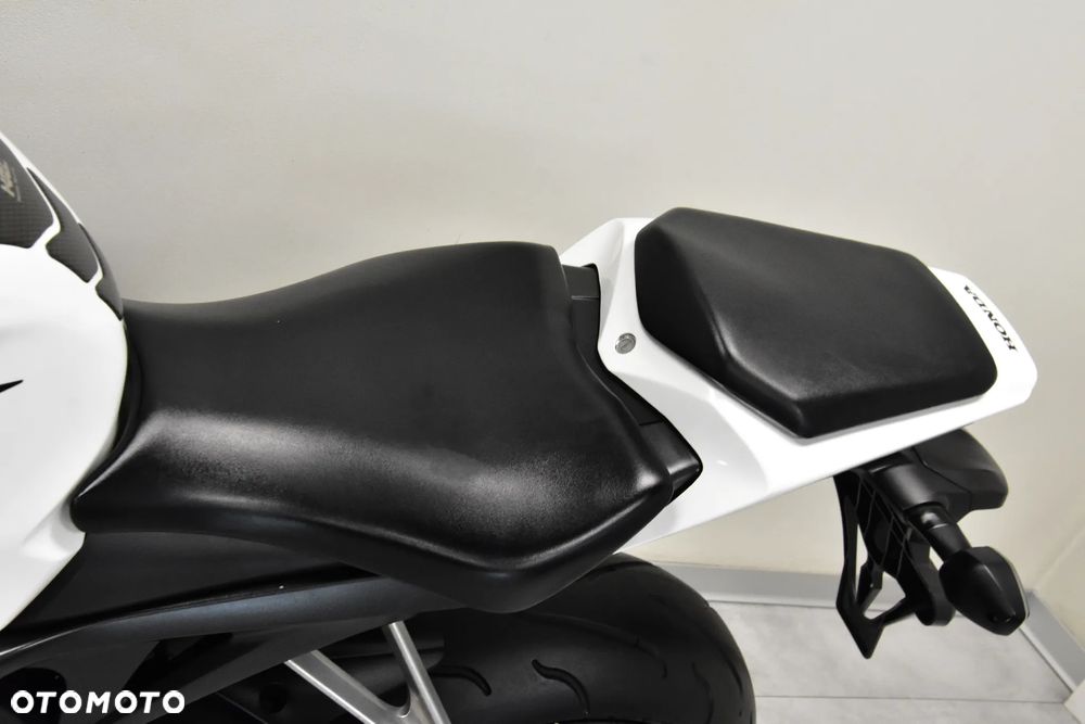 Honda CBR - 14