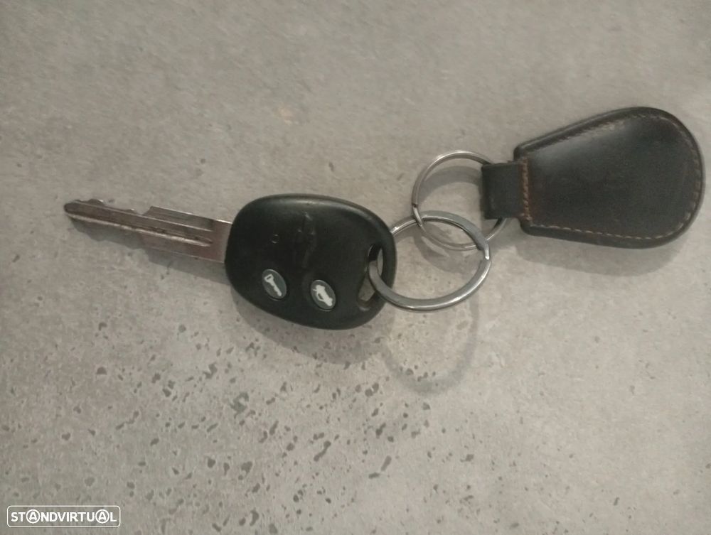 Chevrolet Aveo 1.2 LS - 2