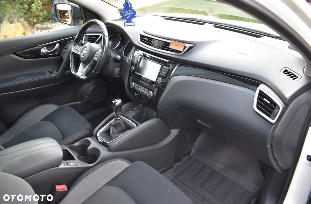 Nissan Qashqai 1.3 DIG-T N-Style - 27