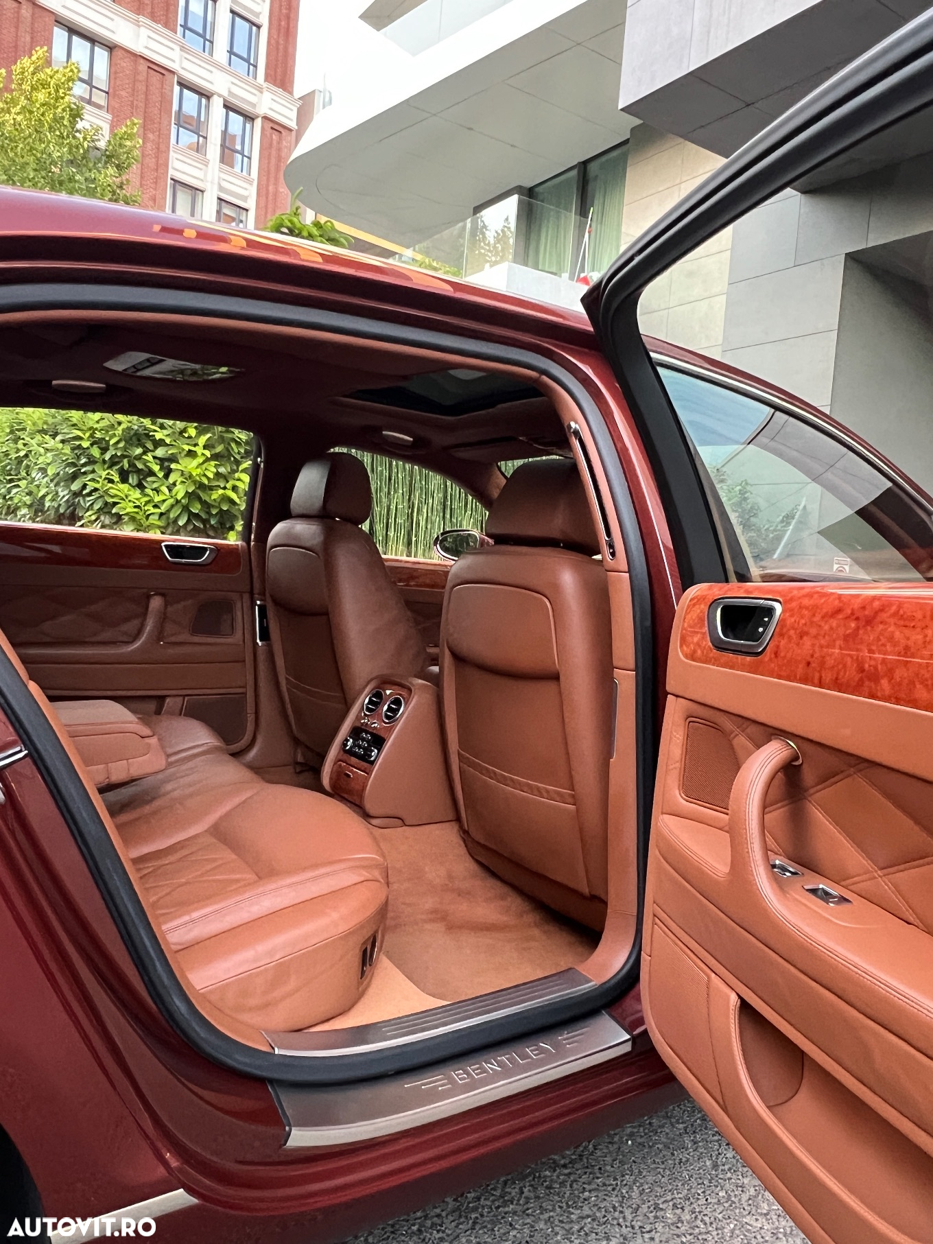 Bentley Flying Spur - 8