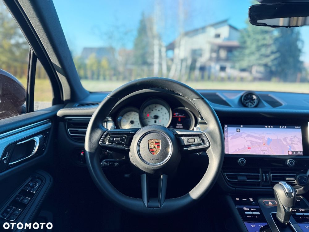 Porsche Macan Standard - 24