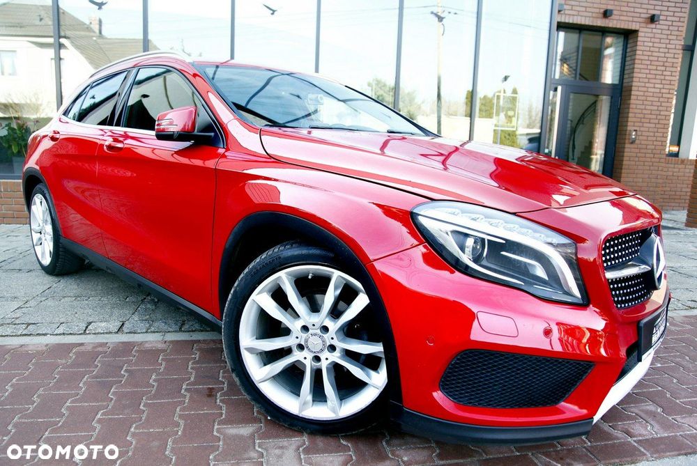 Mercedes-Benz GLA 180 7G-DCT Style - 24