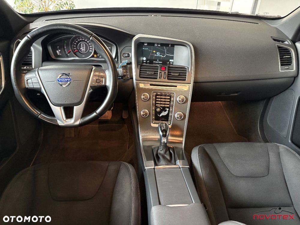 Volvo XC 60 D3 Momentum - 11