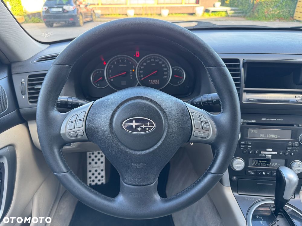 Subaru Outback 2.5RC NAV - 15