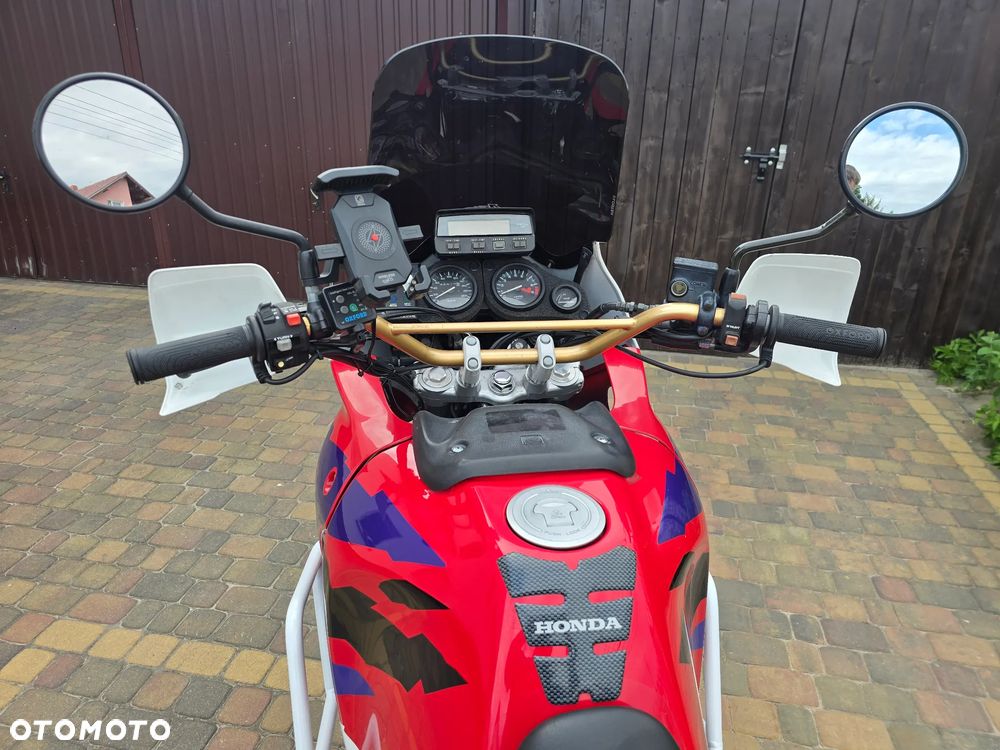 Honda XRV - 17