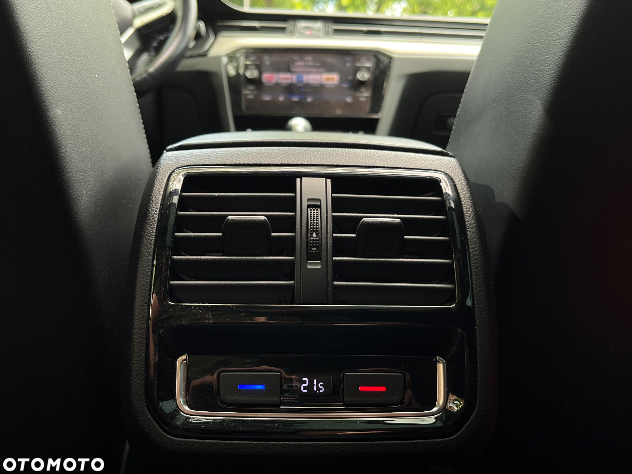 Volkswagen Passat 2.0 TDI BMT Highline DSG - 26