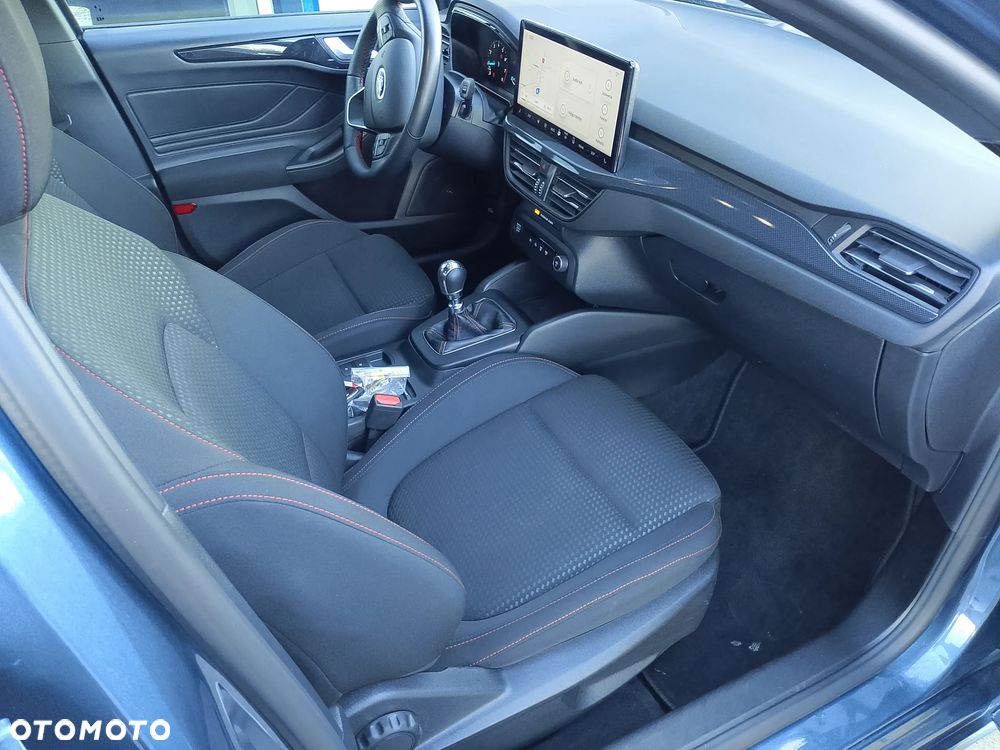 Ford Focus 1.0 EcoBoost Hybrid ST-LINE - 15