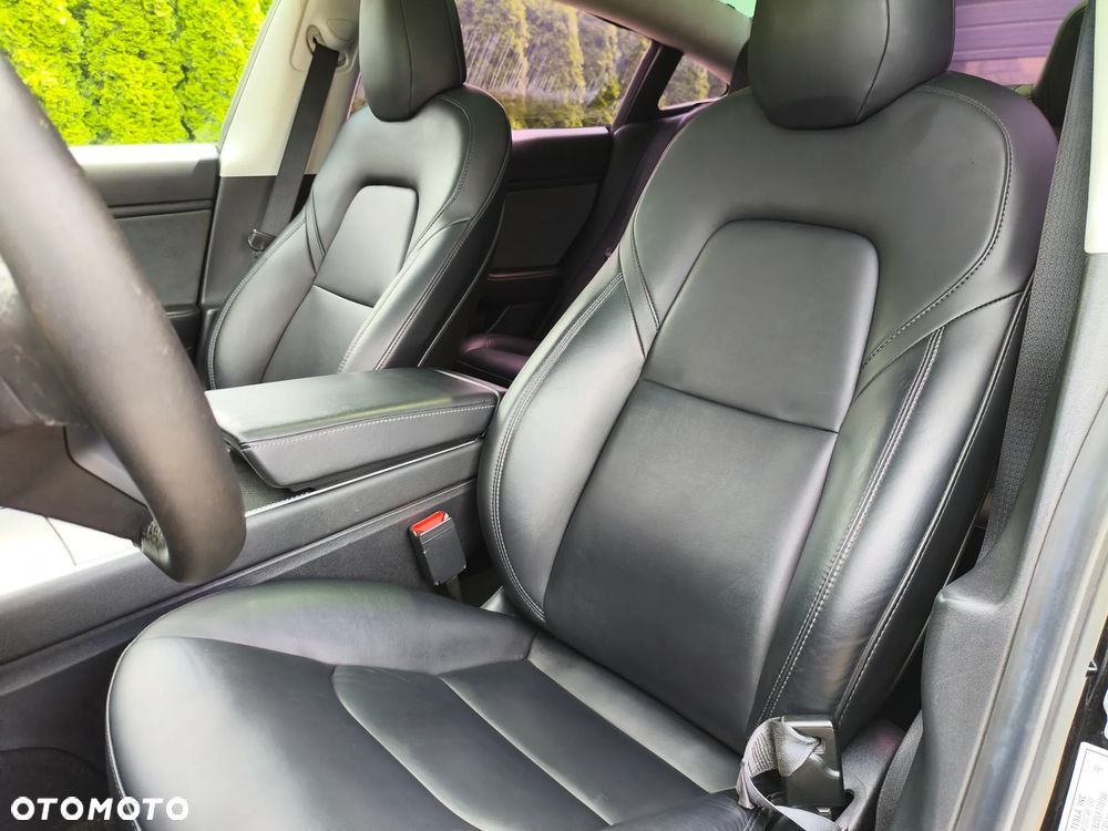 Tesla Model 3 - 17