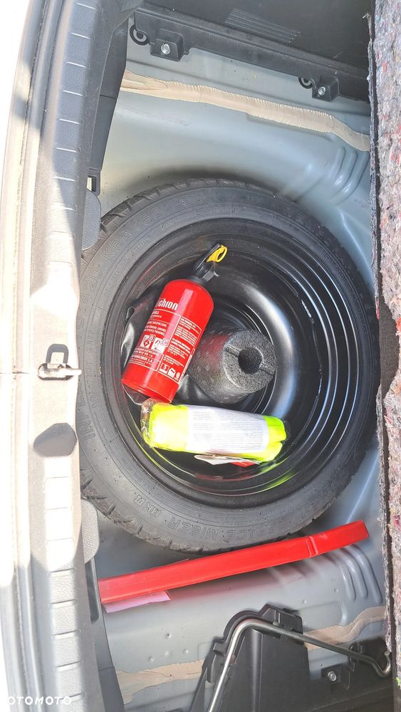 Toyota Yaris 1.5 Premium - 12