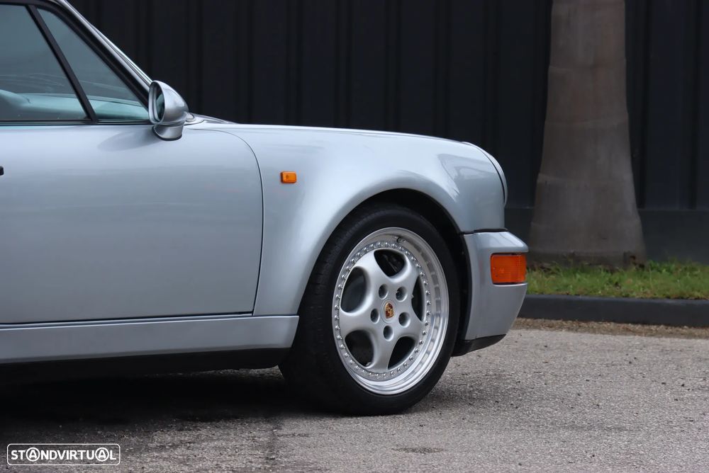 Porsche 911 (964) Coupé 3.3 Turbo II - 17