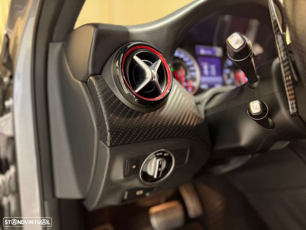 Mercedes-Benz A 45 AMG 4Matic Speedshift 7G-DCT - 21