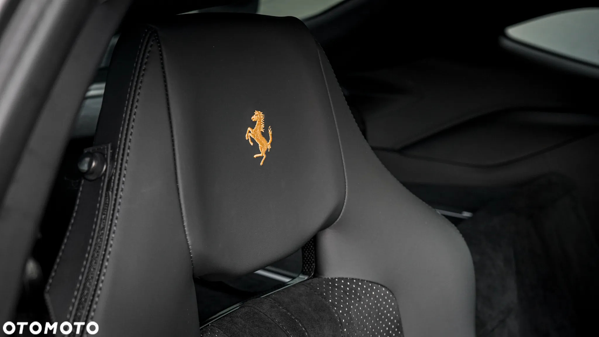 Ferrari 812 Superfast - 38