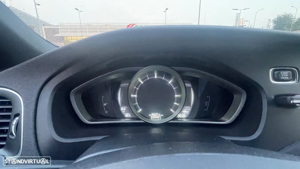Volvo V40 D2 RDesign - 13