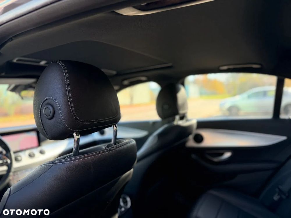 Mercedes-Benz Klasa E 300 d 9G-TRONIC Sportstyle Edition - 16