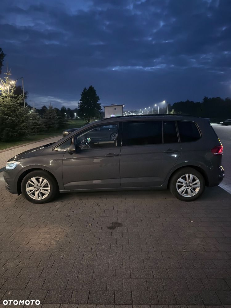 Volkswagen Touran - 3