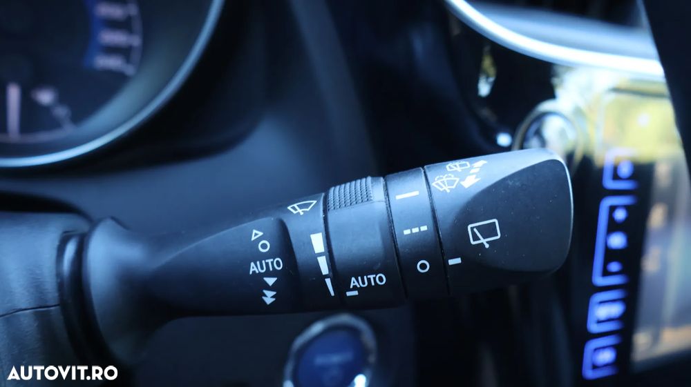 Toyota Auris - 18