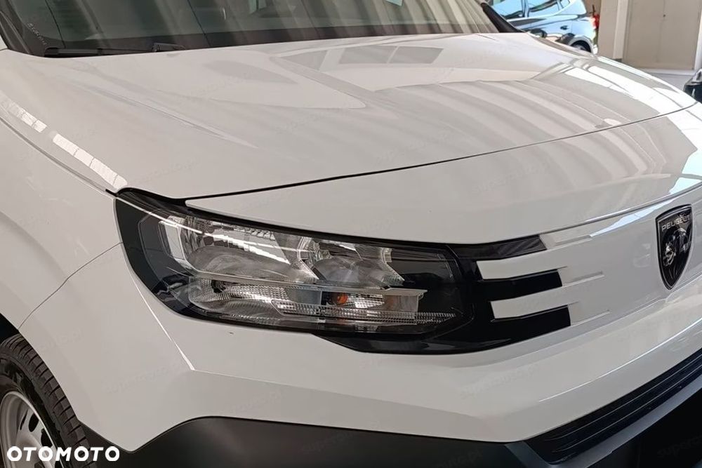 Peugeot Partner Van M L1H1 1.2 110KM - 16