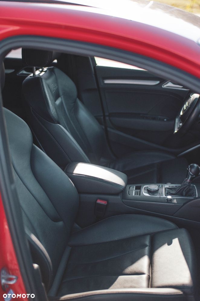 Audi S3 S tronic - 15