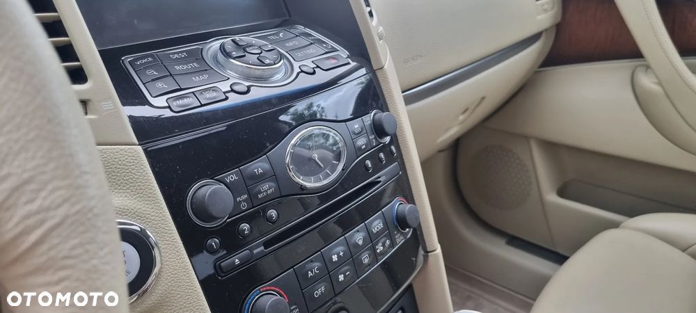 Infiniti FX FX30d S - 18
