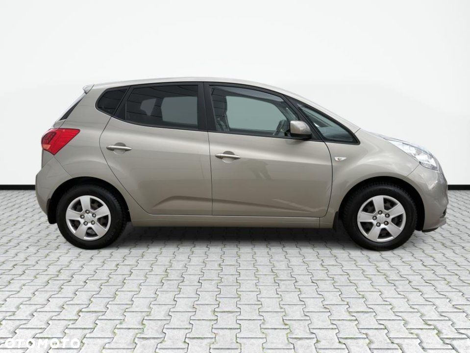 Kia Venga - 4