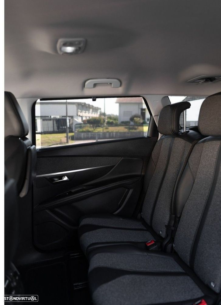 Peugeot 5008 1.2 PureTech Allure EAT6 - 17